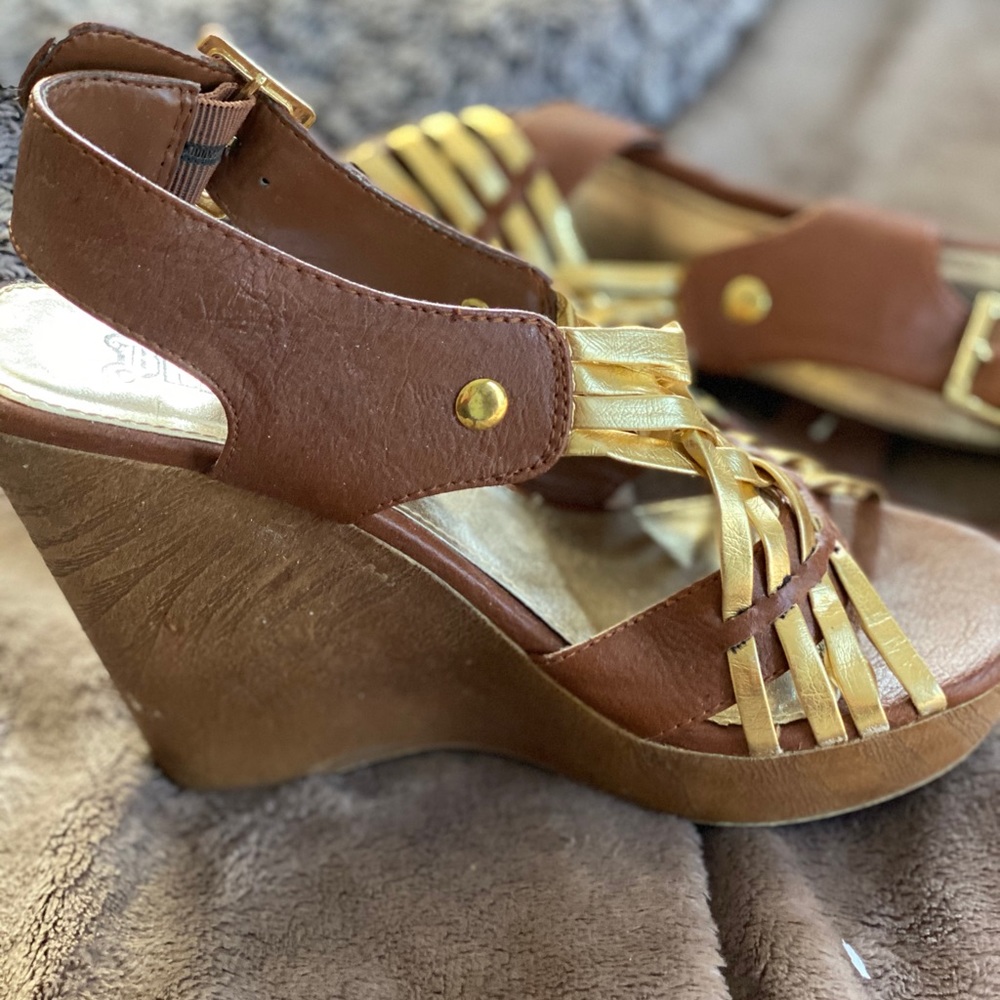 Wedges - Picture 2 of 3